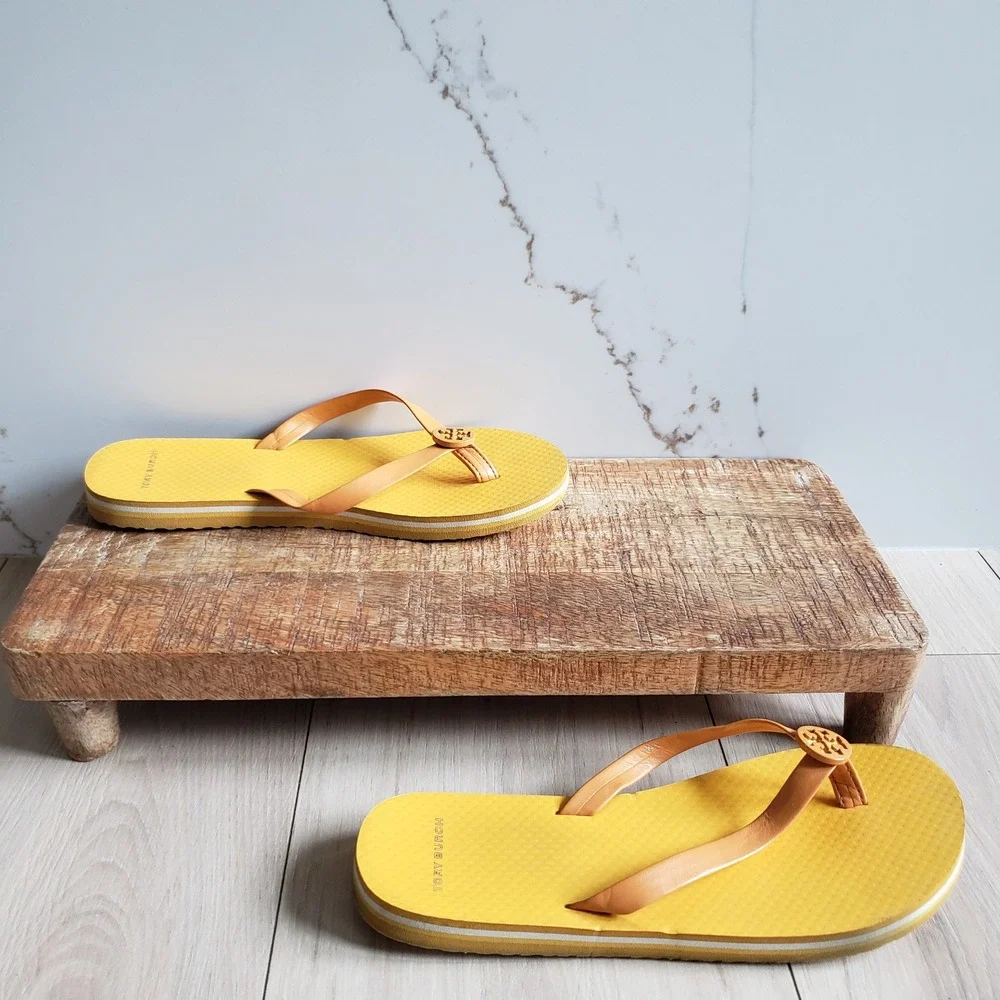 Tory Burch Sandals Womens 7 Yellow Leather Logo Thin Strap Flip Flop Beach